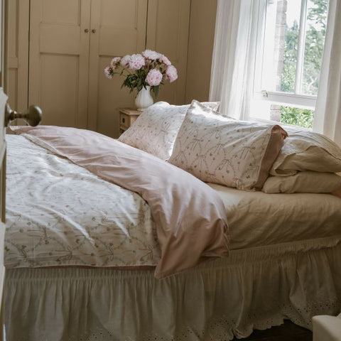 Bows & Butterfly Kisses Full/Queen Duvet Cover in Pink