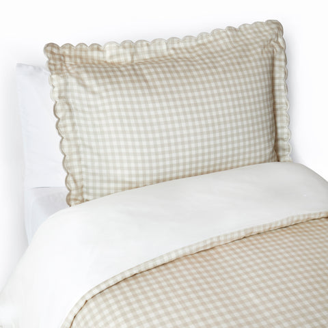 Twin duvet sheet set in the "Picnic Gingham" print in the color Beige, the set includes a duvet cover and a standard pillowcase