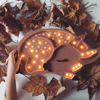 Little Lights Deer Lamp in leaves