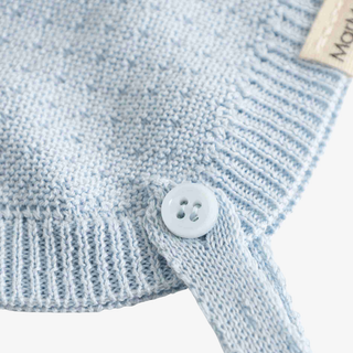 close up knit hat 