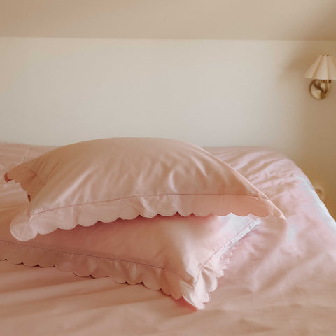 Scalloped Starlight Standard Pillow Case Set in Rose