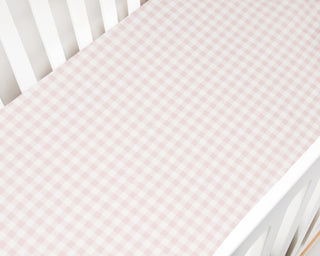 Picnic Gingham in color pink in the crib 