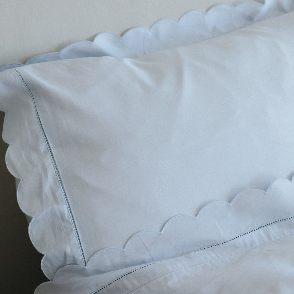 Scalloped Starlight Standard Pillow Case Set in Blue