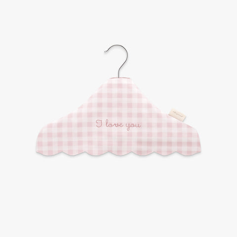 Pink gingham-patterned cloud-shaped hanger with 'I love you' text on a white background
