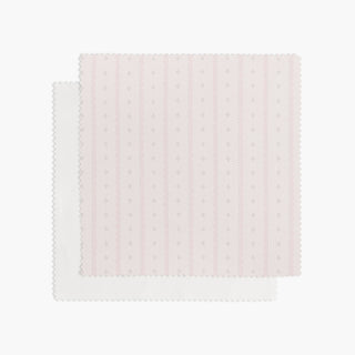 Petal Scallops in Pink Swatch