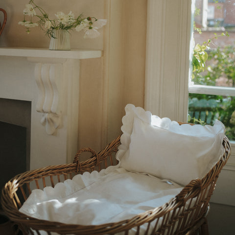 Scalloped Starlight Baby Duvet in White 