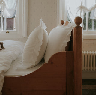 Scalloped Starlight Standard Pillowcase in White