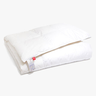 Twin Duvet Down Insert Folded in the color white