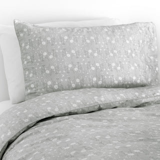 Twin duvet sheet set in the "Bird's Song" print in the color grey, the set includes a duvet cover and a standard pillowcase