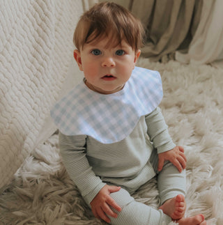 Winglet Bib on child