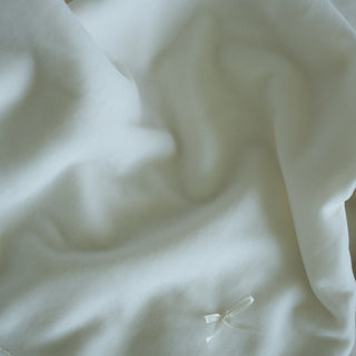 Close up details of the cozy blanket