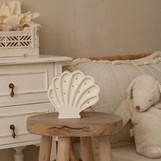 little light mini clam light on stool
