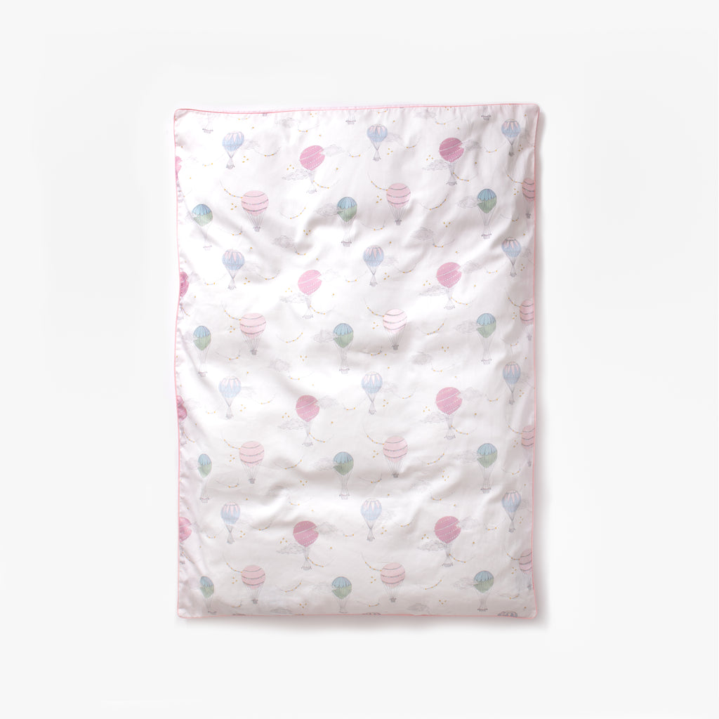 Toddler duvet in the "Touch The Sky" print in the color pink