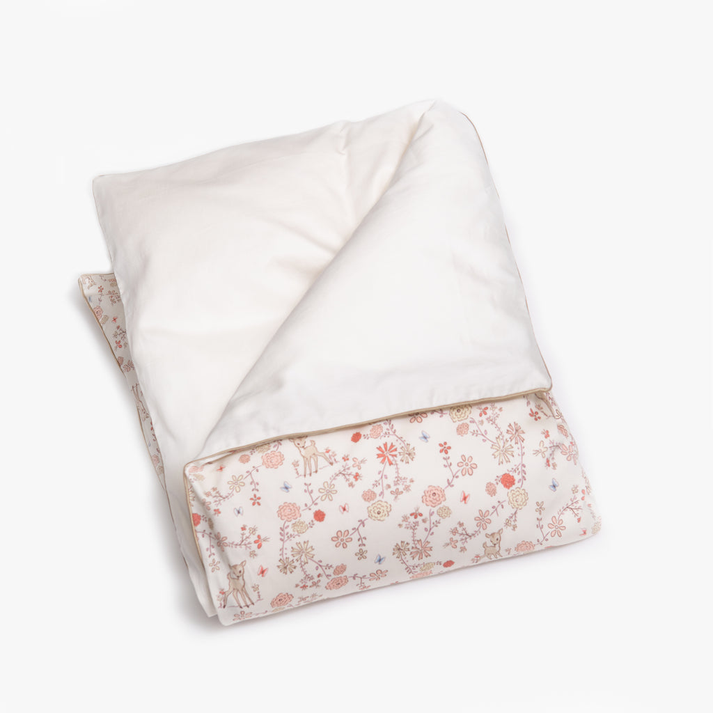 Toddler duvet in the  "Into The Woodlands" print in the color ivory