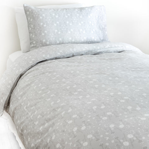 Twin duvet sheet set in the "Bird's Song" print in the color grey, the set includes a duvet cover and a standard pillowcase